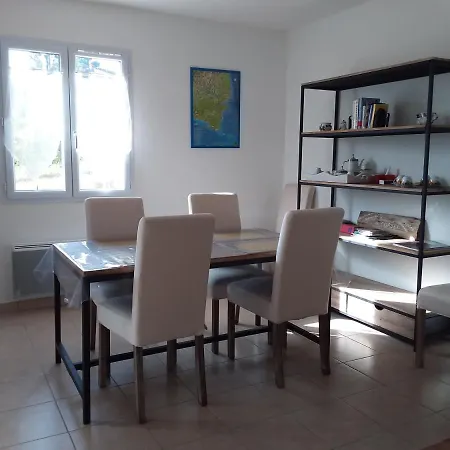 Holiday home Kalliste *