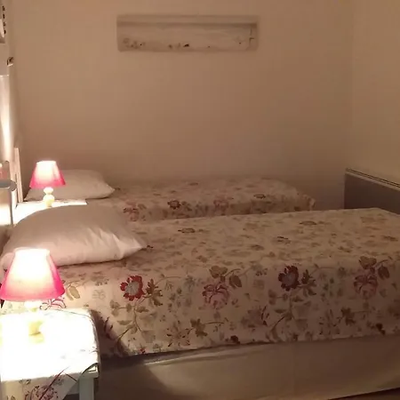Kalliste Holiday home *